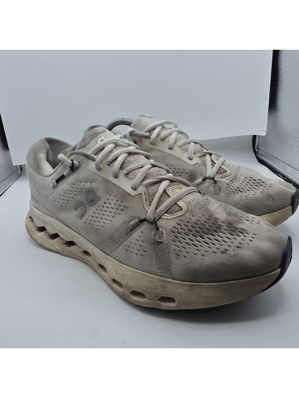 On Cloudsurfer 2 Mens Size 11 White Athletic Shoes Lightweight Running Walking